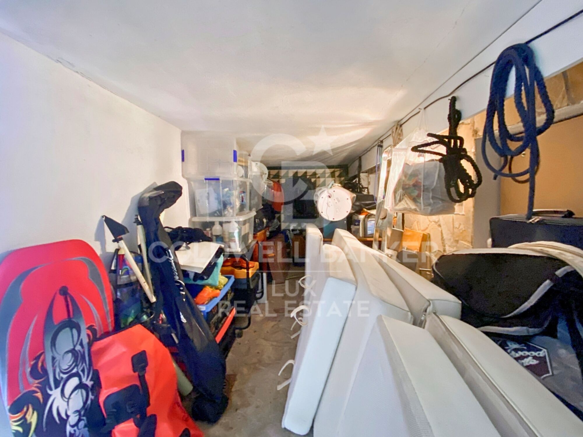 Liegeplatz für Segelboote und Abstellraum zum Verkauf in Empuriabrava