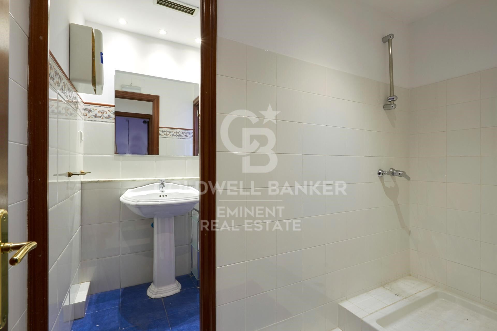 Spacious apartment just a few steps from La Pedrera and Paseo de Gracia