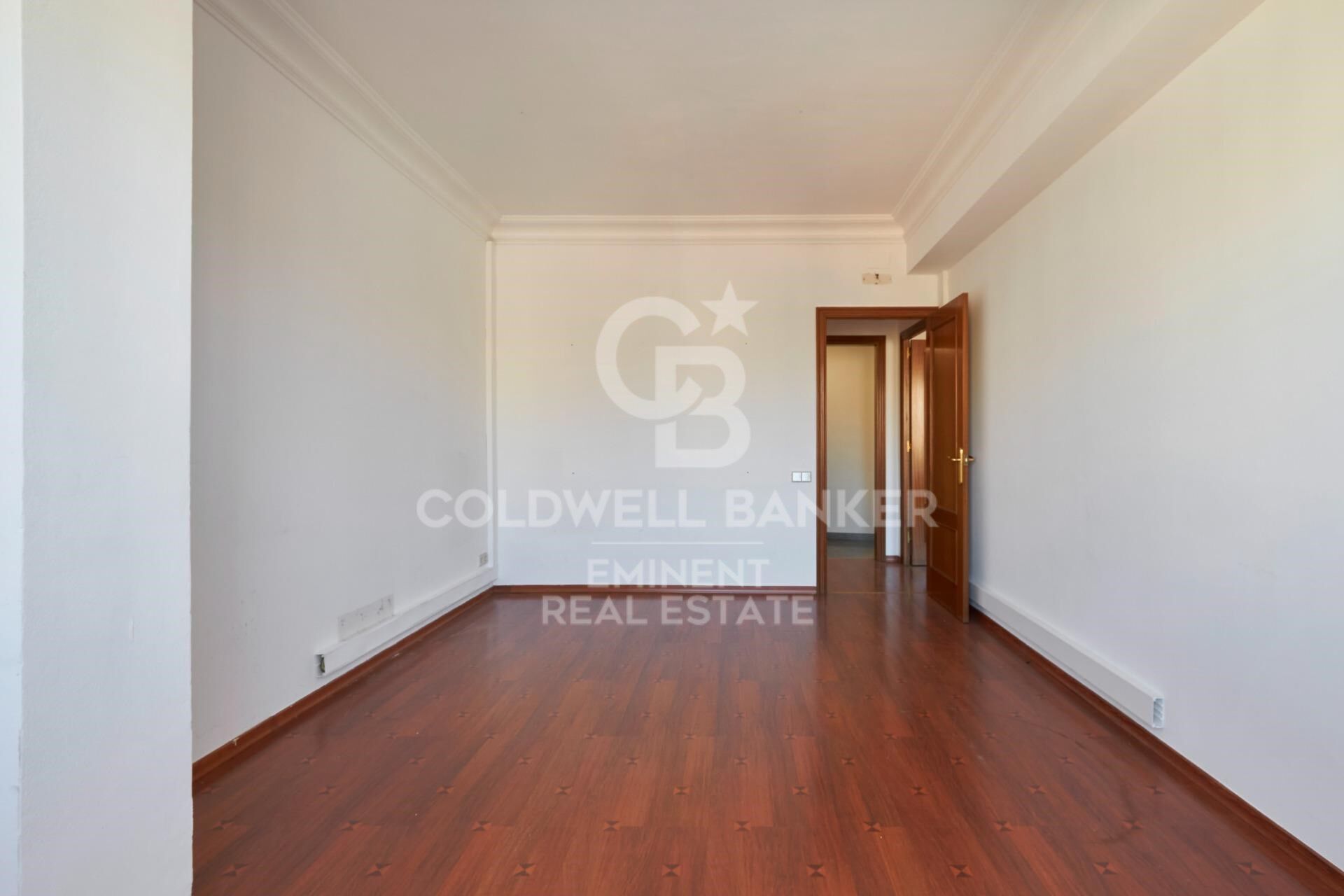 Geräumige Wohnung nur wenige Schritte von La Pedrera und dem Paseo de Gracia entfernt