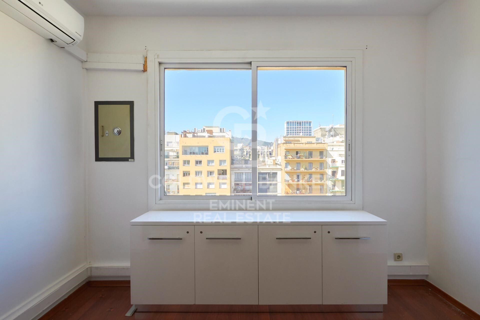 Geräumige Wohnung nur wenige Schritte von La Pedrera und dem Paseo de Gracia entfernt