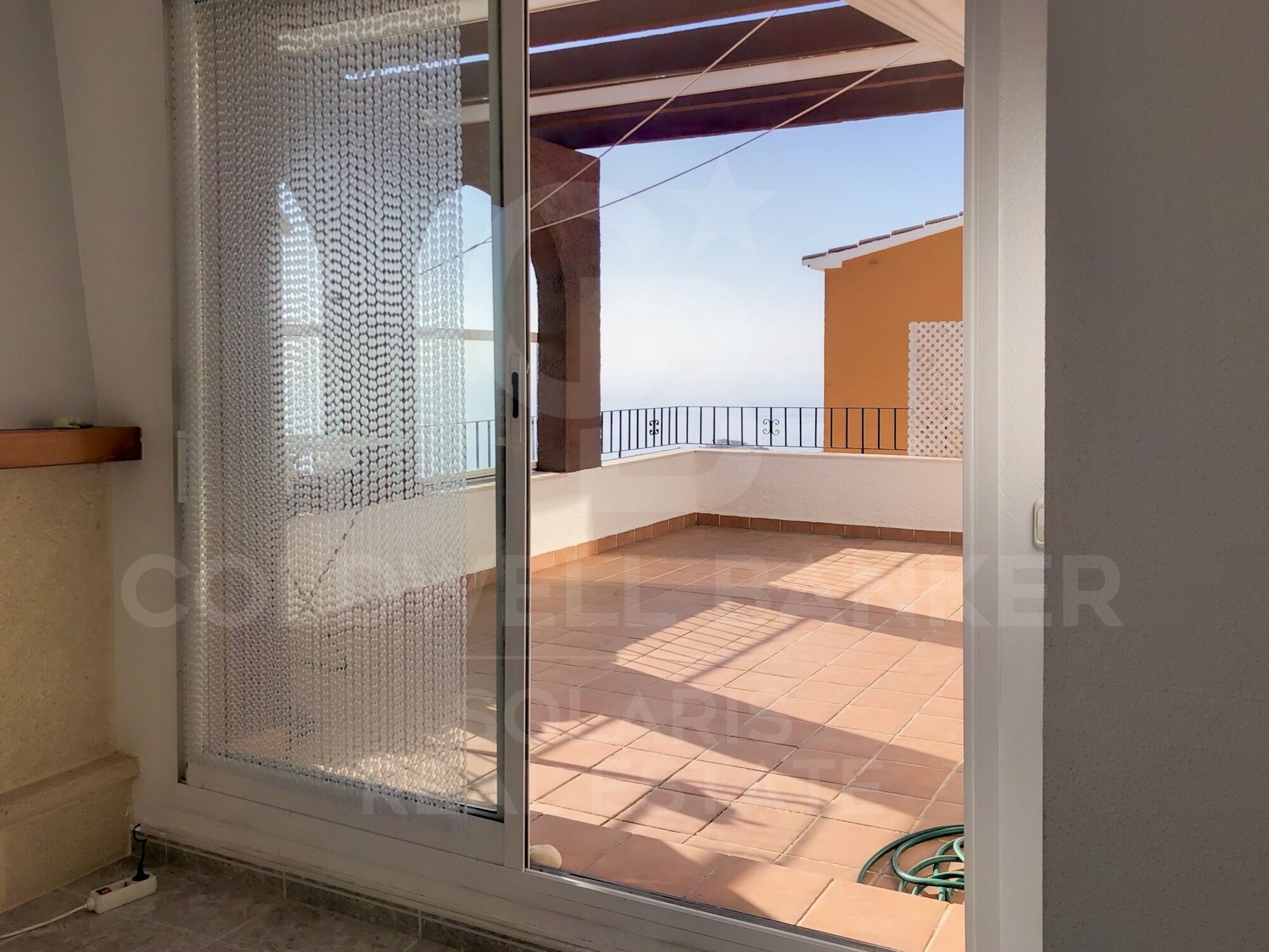 Traumhaus in Benitachell: Meerblick, 2 Schlafzimmer und große Terrasse