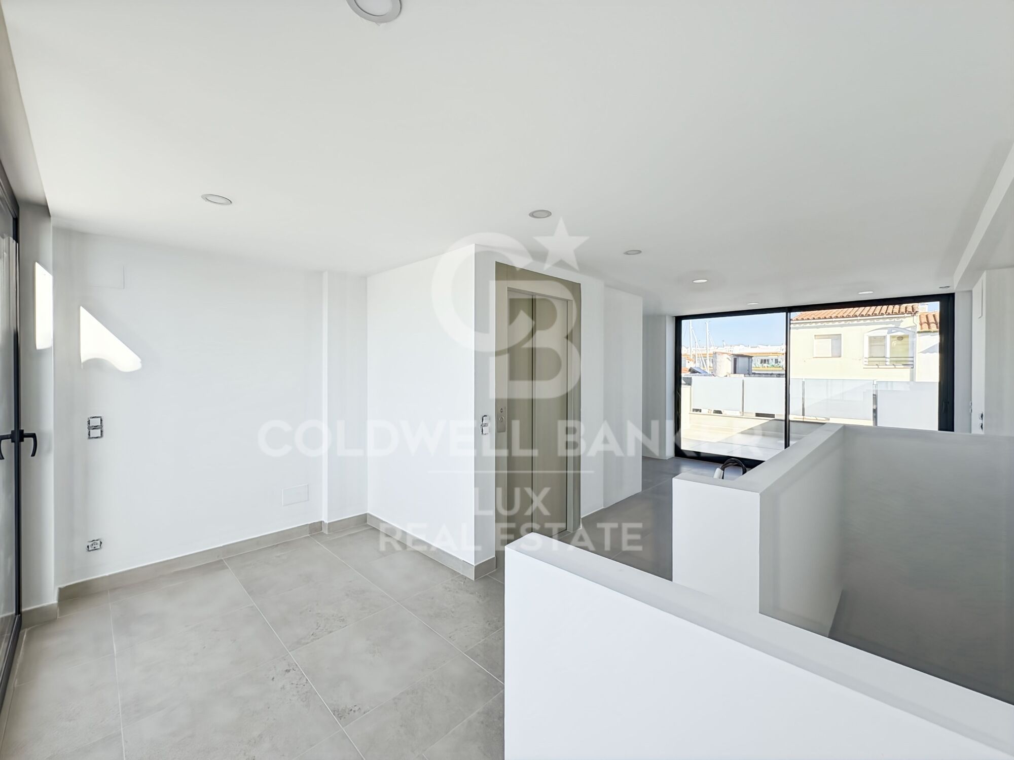 New build house with 15m mooring in Empuriabrava