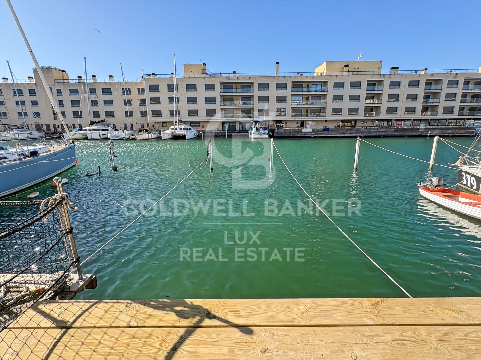 New build house with 15m mooring in Empuriabrava