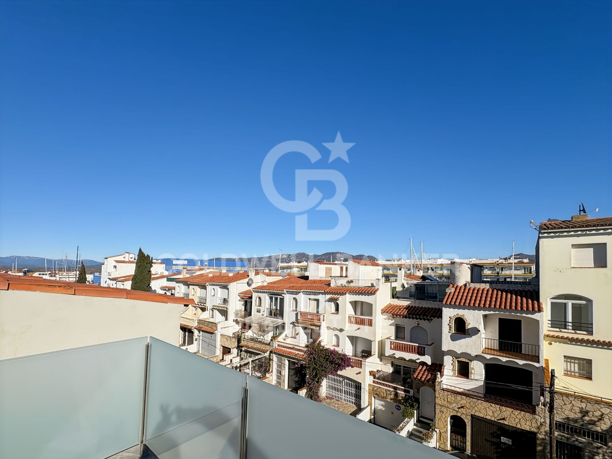 New build house with mooring in Empuriabrava