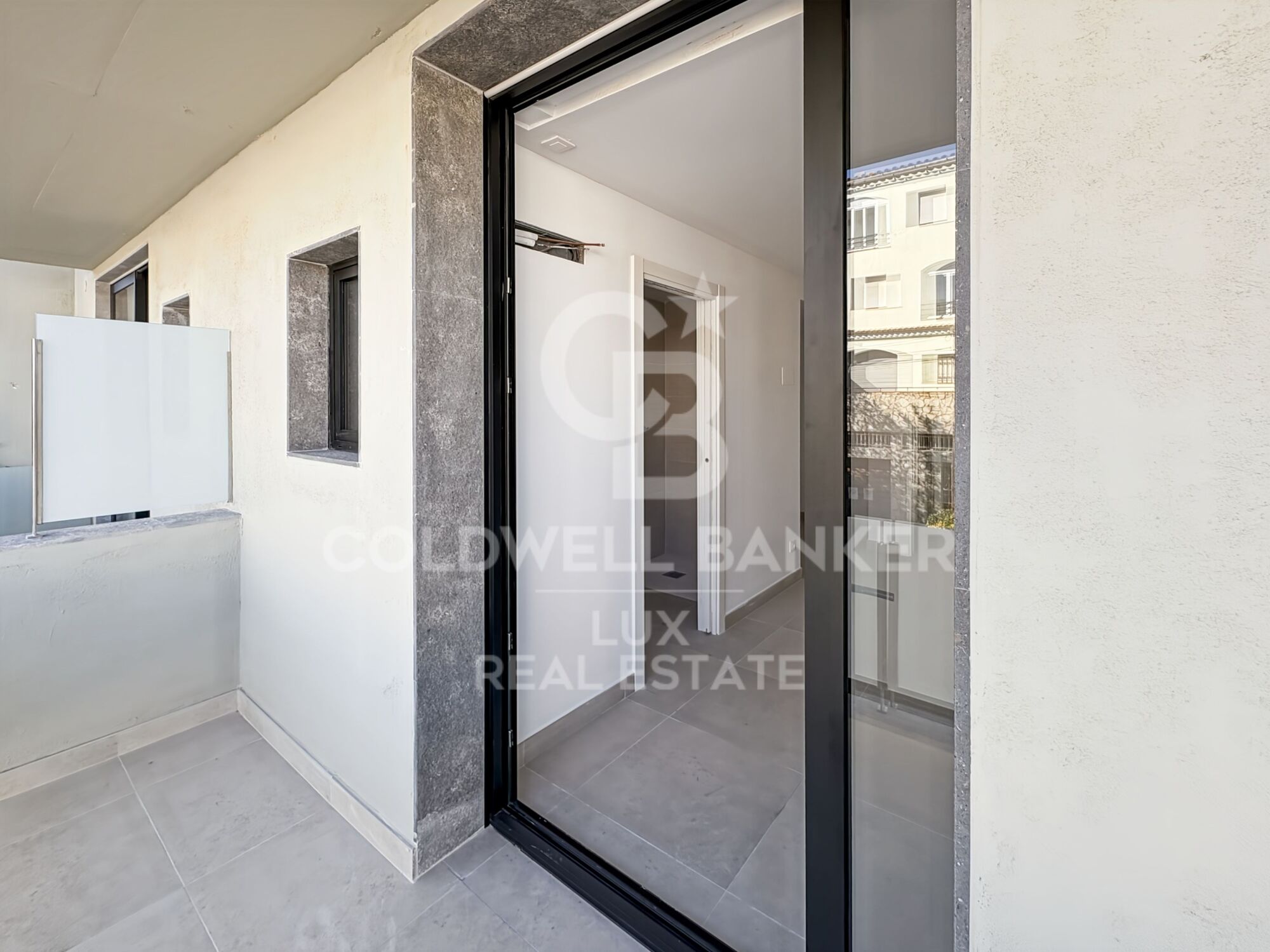Casa de obra nueva con amarre en Empuriabrava