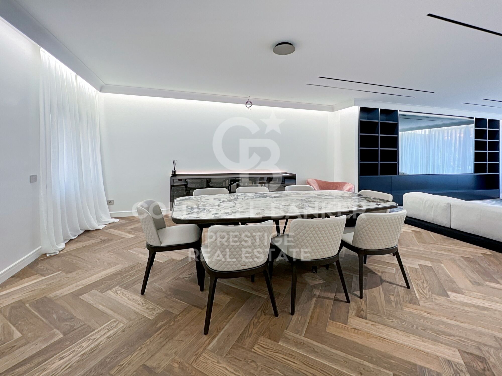 Luxury penthouse with terrace for sale in Barcelona