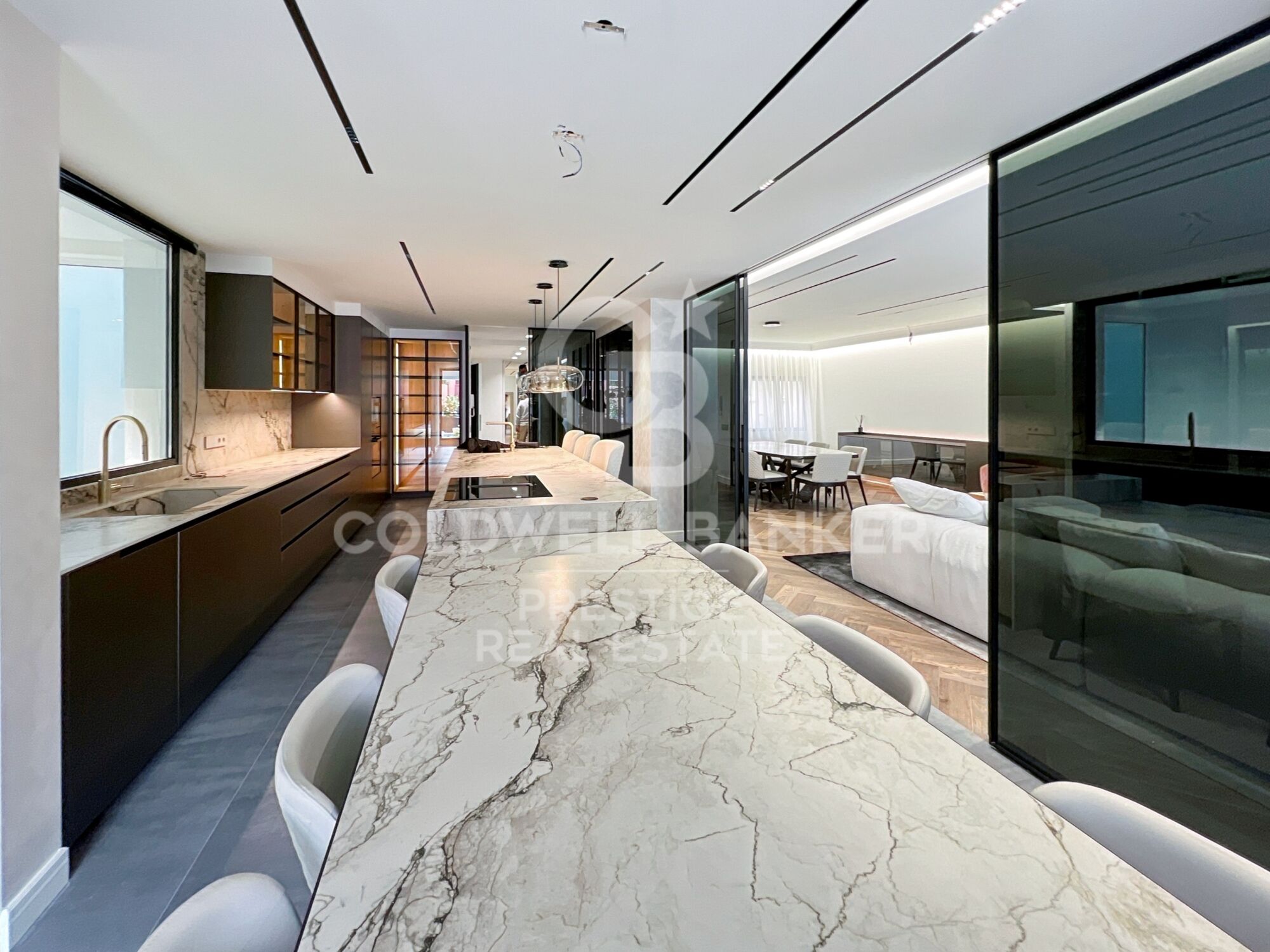 Luxury penthouse with terrace for sale in Barcelona