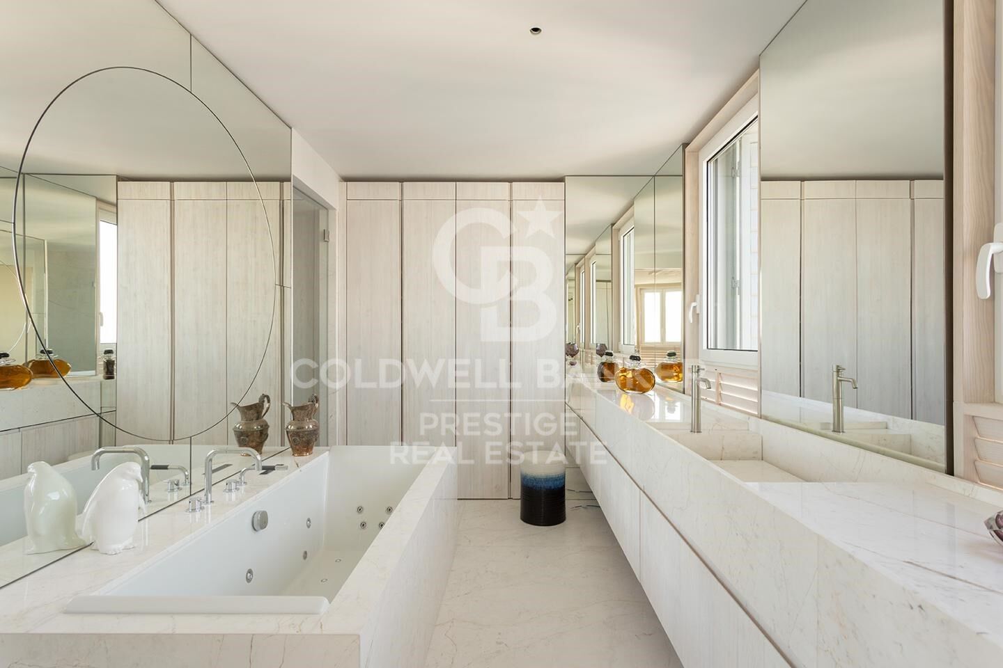Neu renoviertes Penthouse zum Verkauf in Santa Caterina i la Ribera, Barcelona