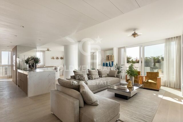 Newly renovated penthouse for sale in Santa Caterina i la Ribera, Barcelona