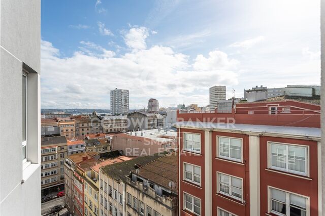 Spectacular flat, to be refurbished, in the centre of La Coruña