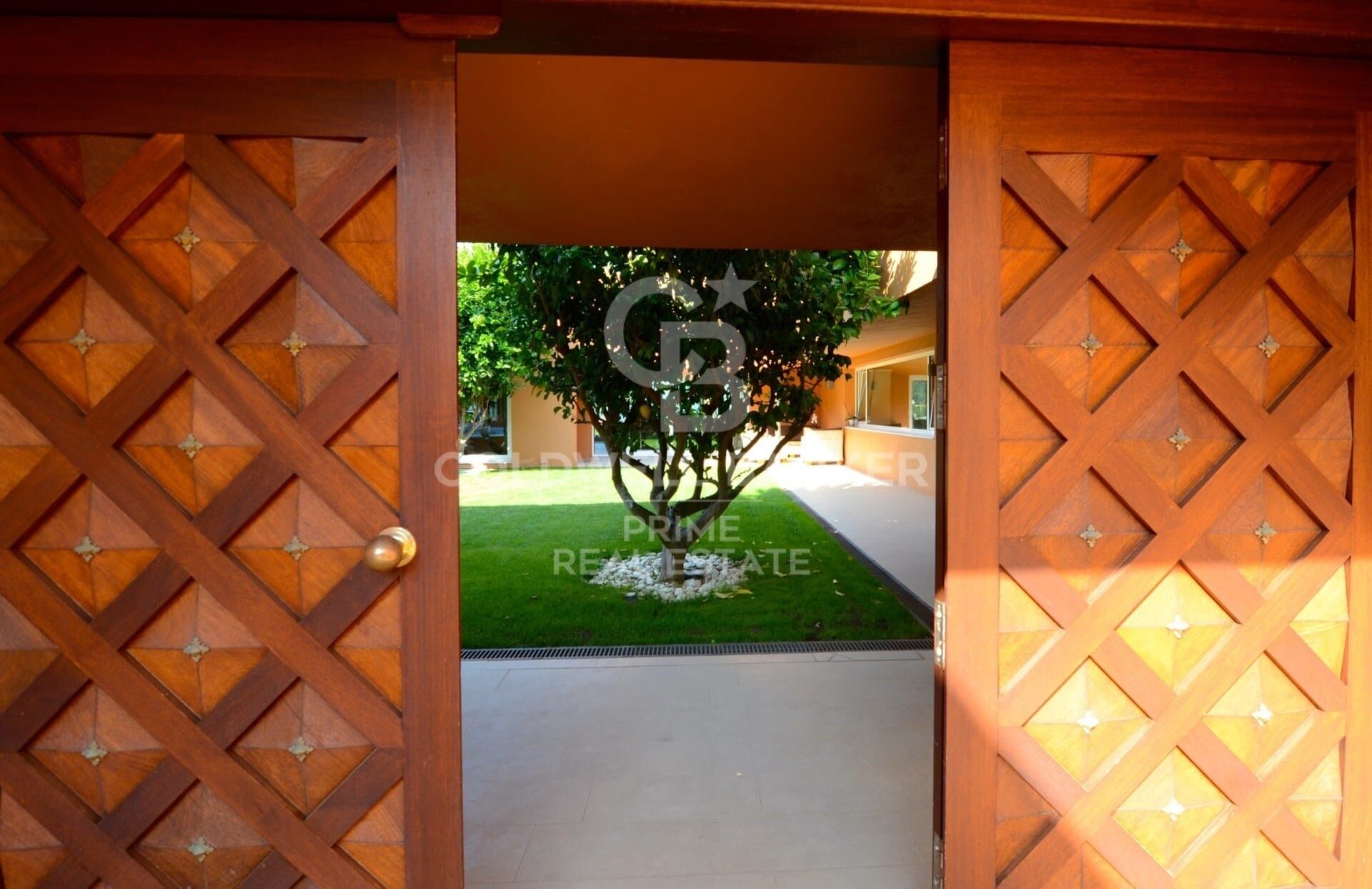 Luxurious villa for sale in the exclusive Aiguablava area, Begur