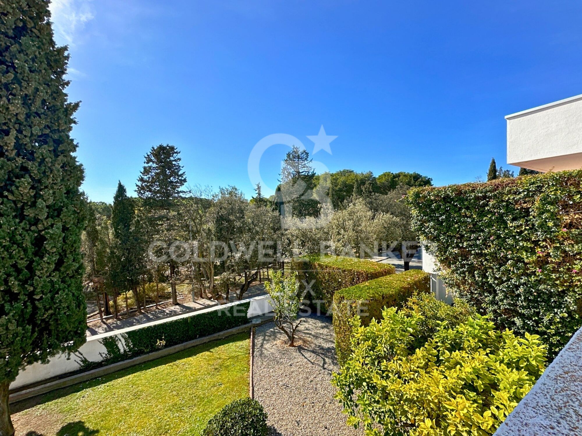 High-end house with pool and garden in Figueres