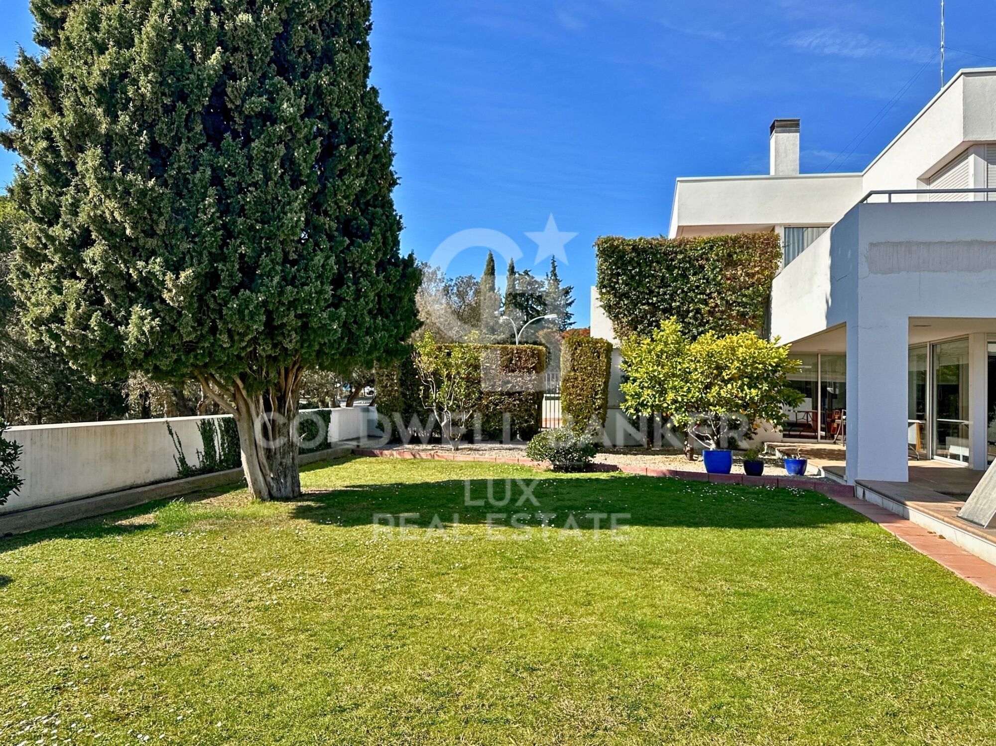 High-end house with pool and garden in Figueres