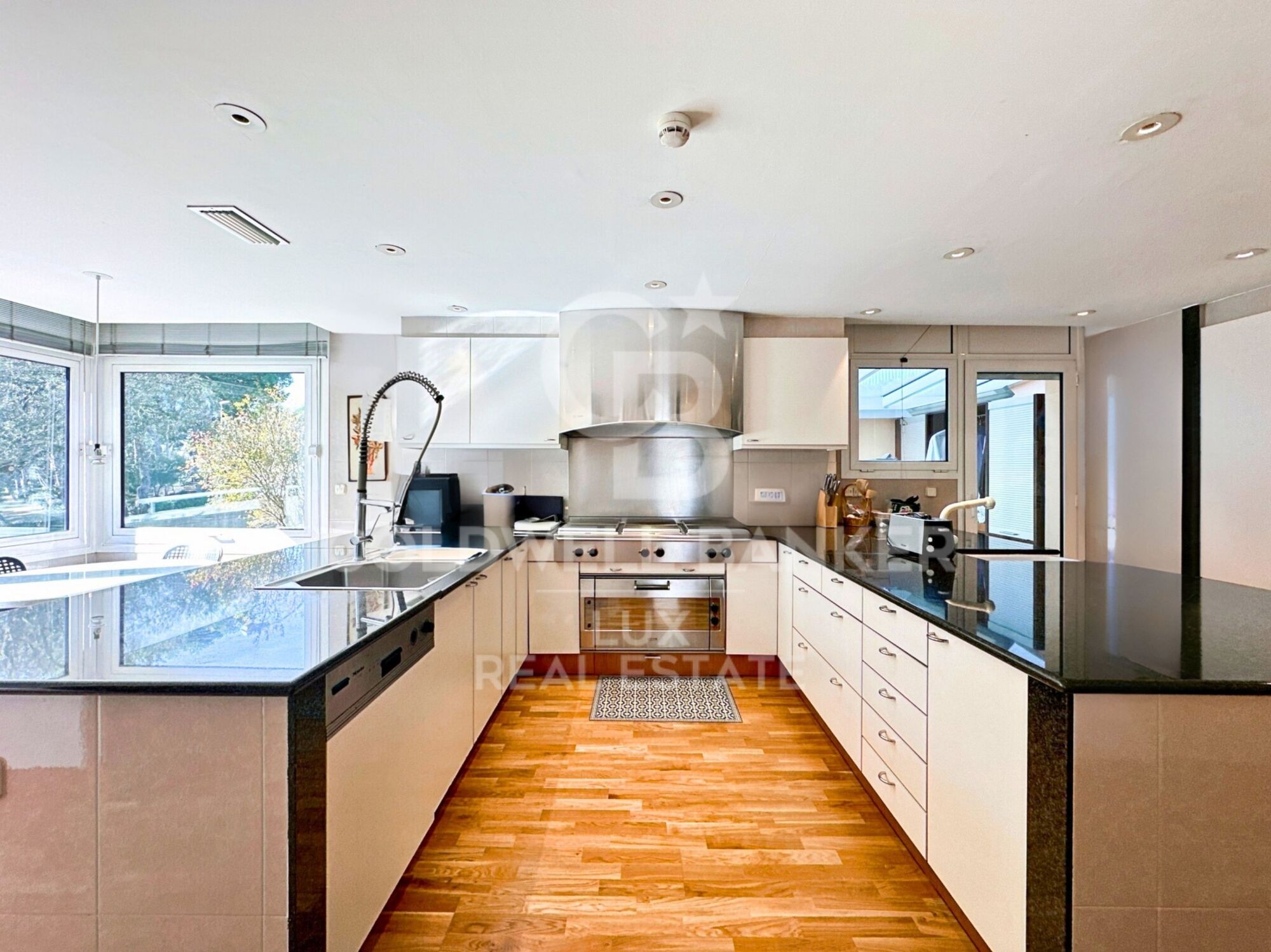 High-end house with pool and garden in Figueres