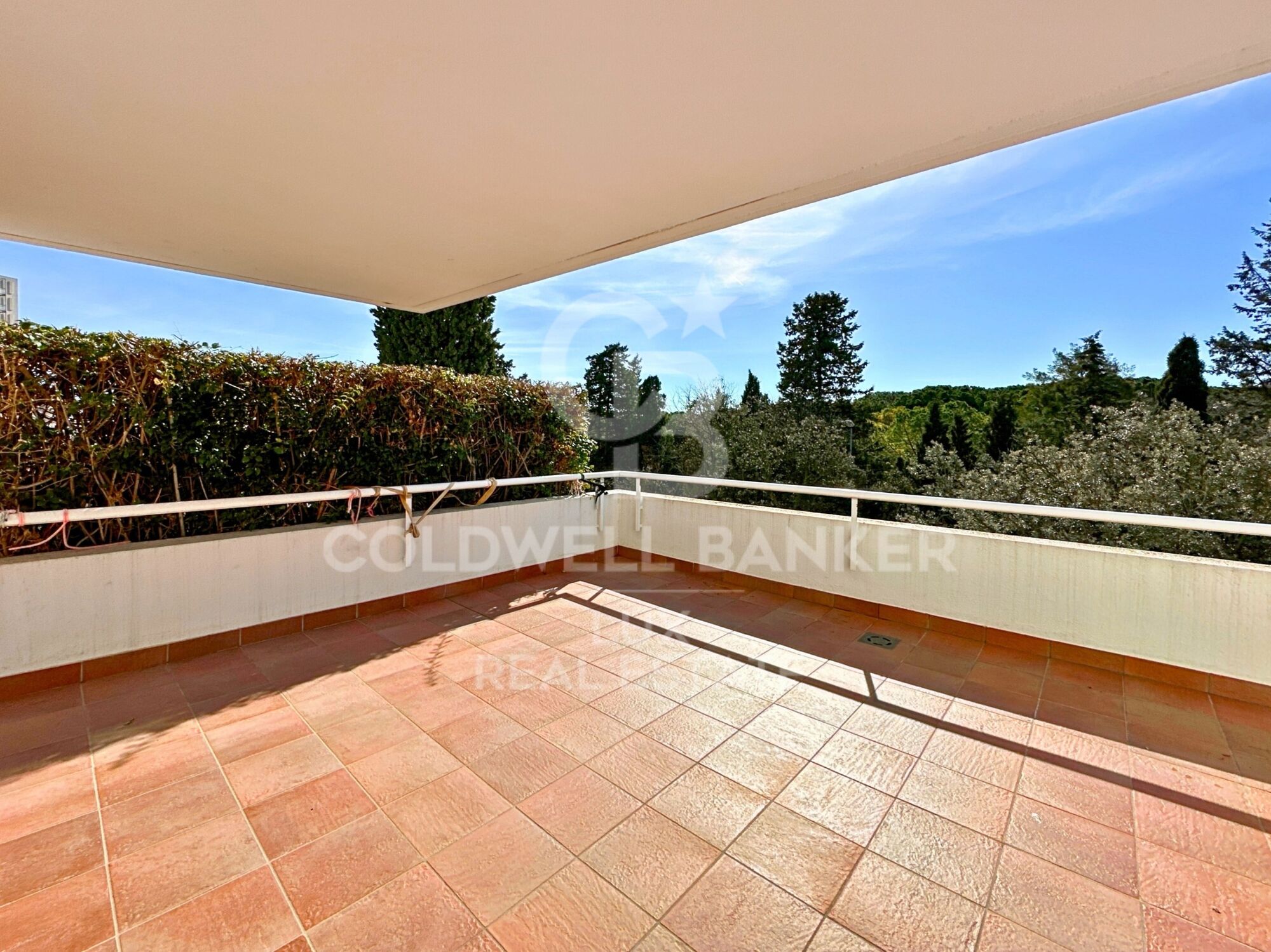 High-end house with pool and garden in Figueres