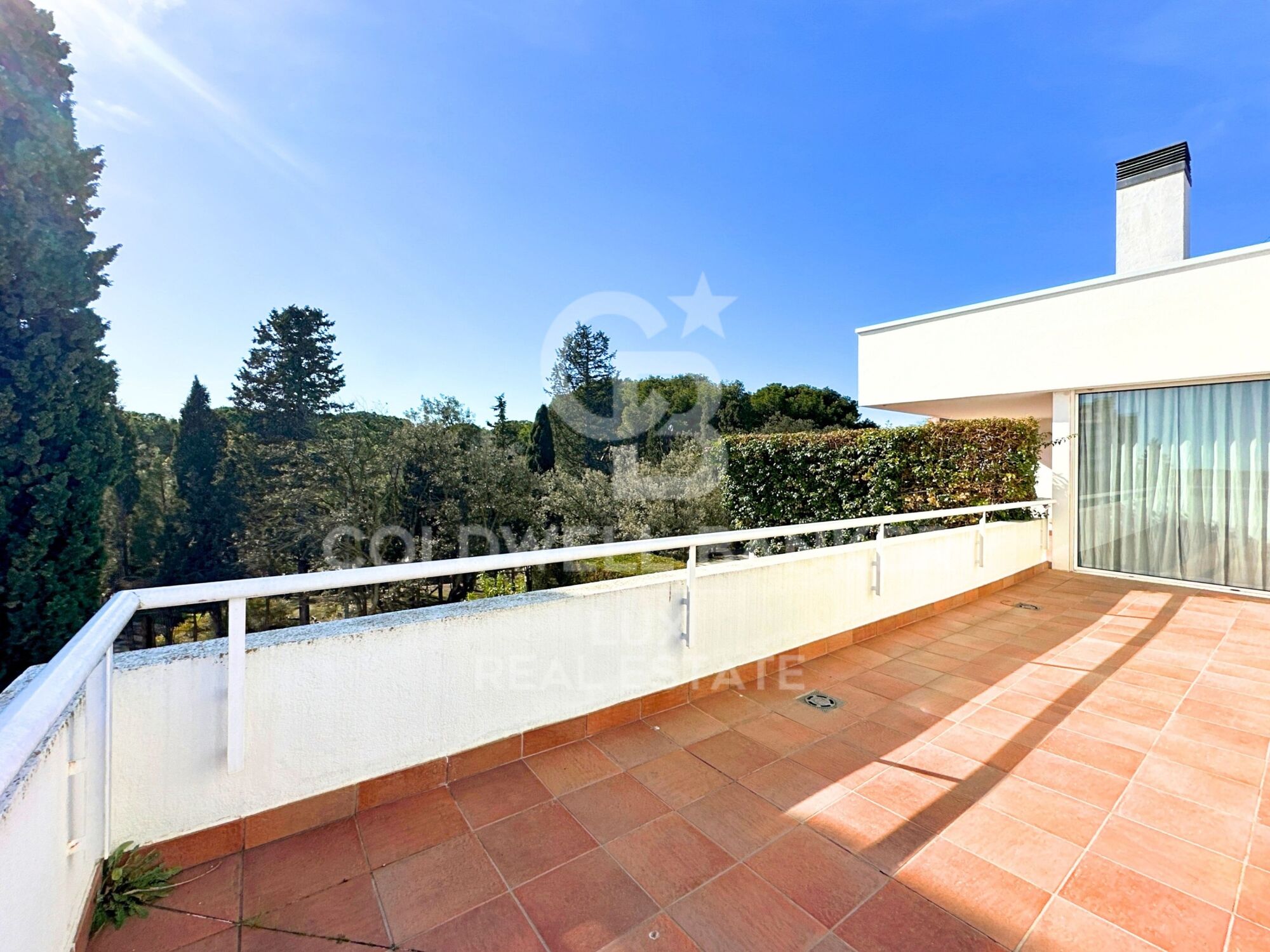 High-end house with pool and garden in Figueres