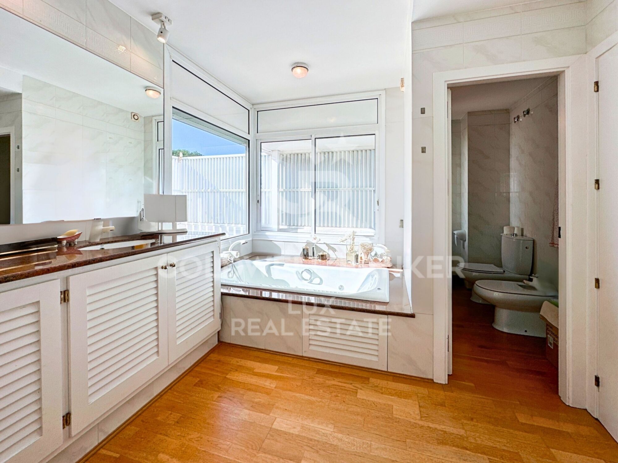 High-End-Haus mit Pool und Garten in Figueres