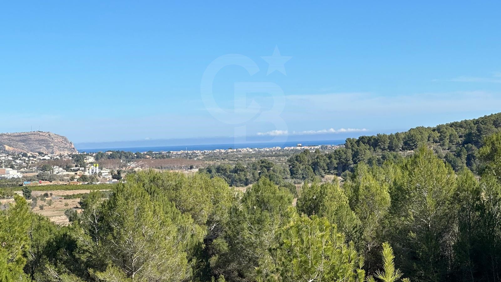 Rustikales Grundstück von 11.000m2 mit Panoramablick auf das Meer und das Tal in Jávea