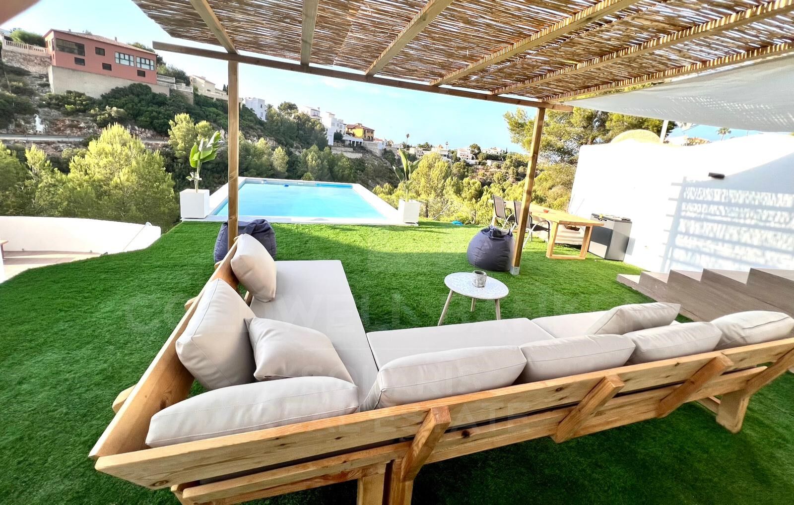 Villa mit 4 Schlafzimmern und fantastischer Aussicht in El Montgó, Dénia
