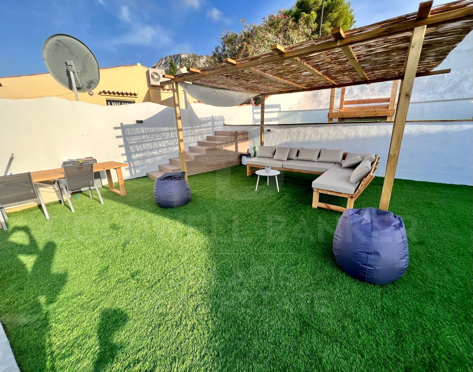 Villa mit 4 Schlafzimmern und fantastischer Aussicht in El Montgó, Dénia