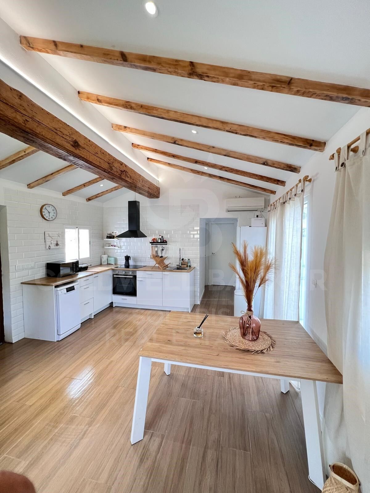 4 bedroom villa with fantastic views in El Montgó, Dénia