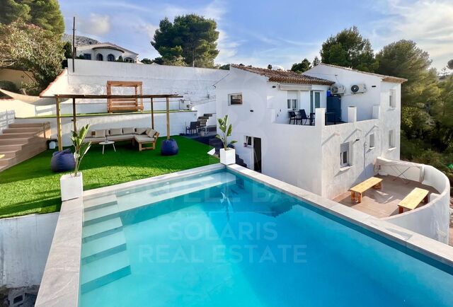 4 bedroom villa with fantastic views in El Montgó, Dénia