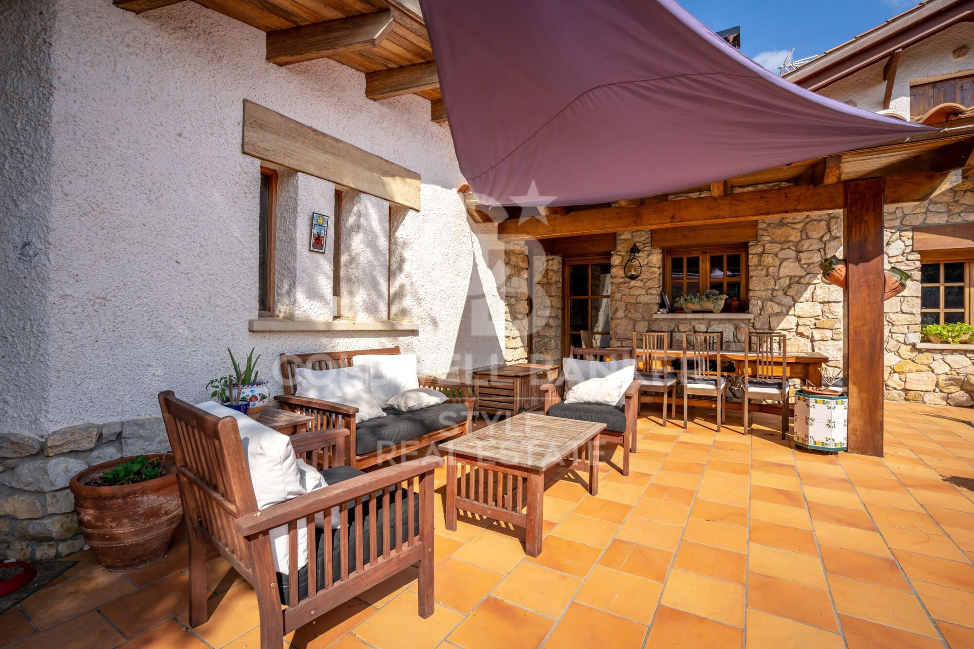 Beautiful rustic style finca