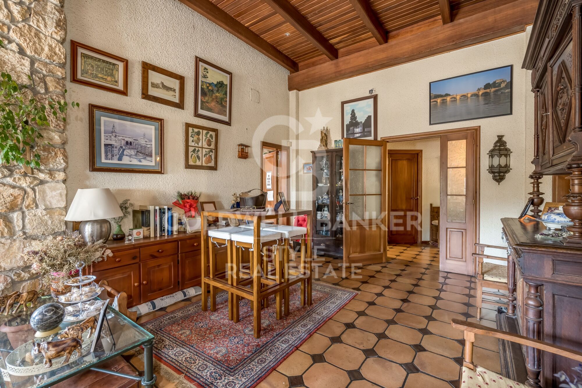 Beautiful rustic style finca