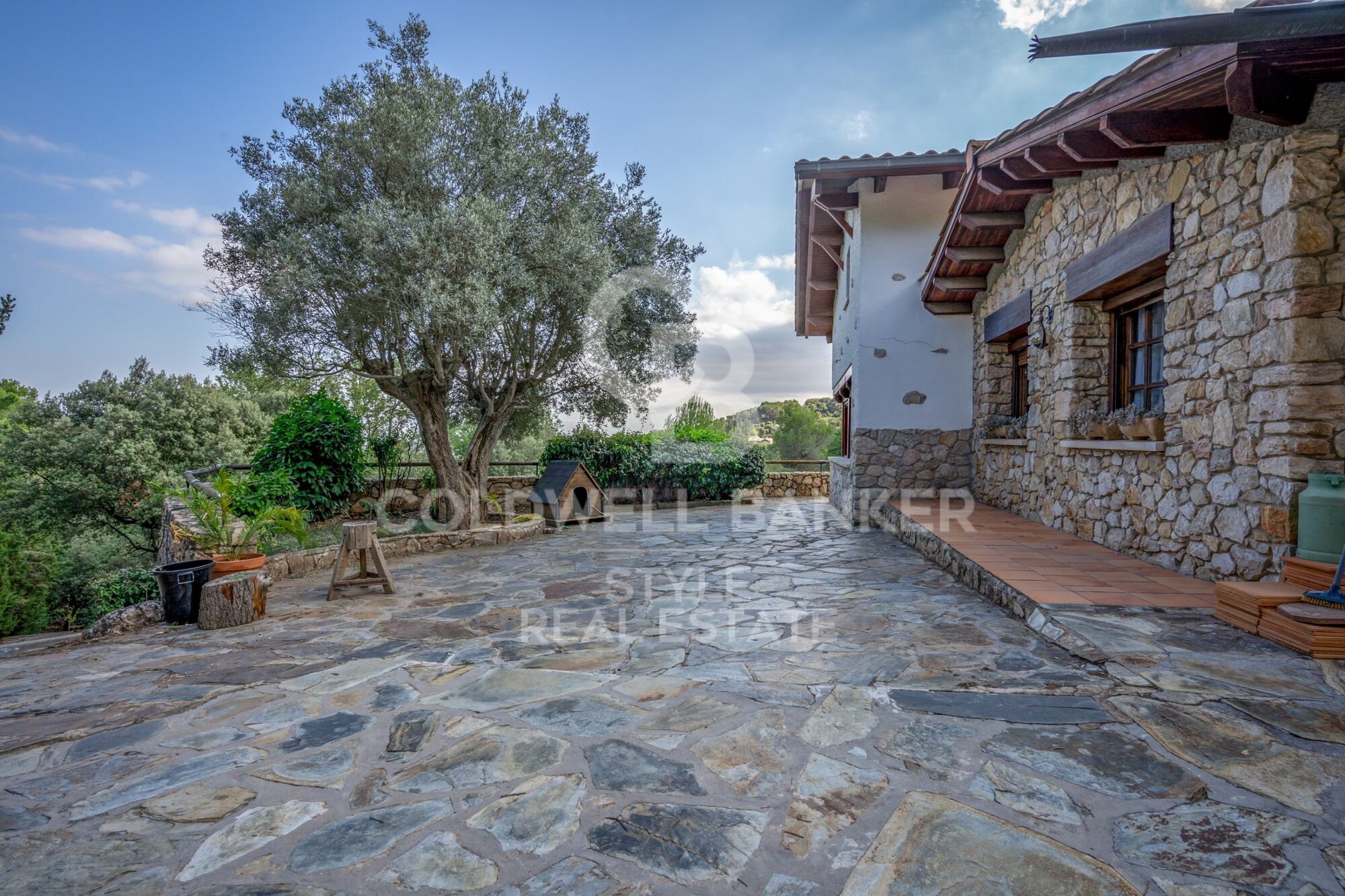 Beautiful rustic style finca
