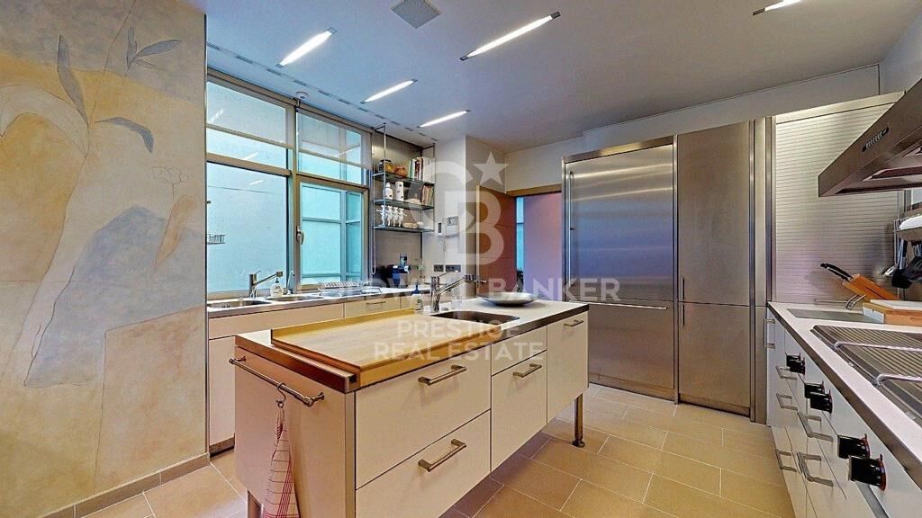 Luxury flat for sale in Barcelona