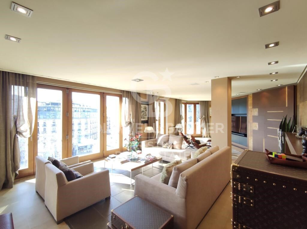 Luxury flat for sale in Barcelona
