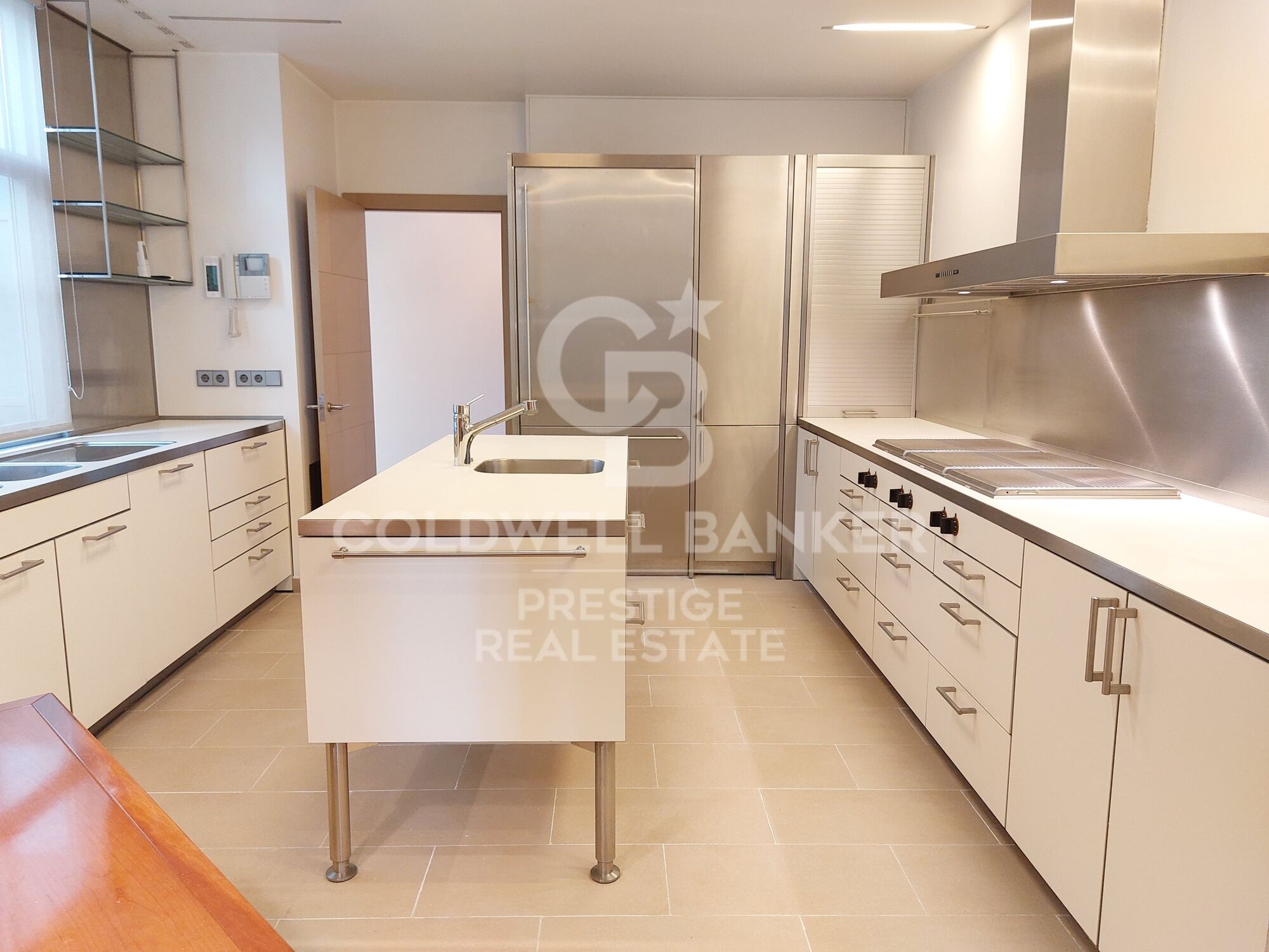 Luxury flat for sale in Barcelona