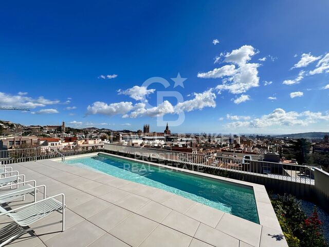 Apartment with a spacious terrace for sale in Sarrià