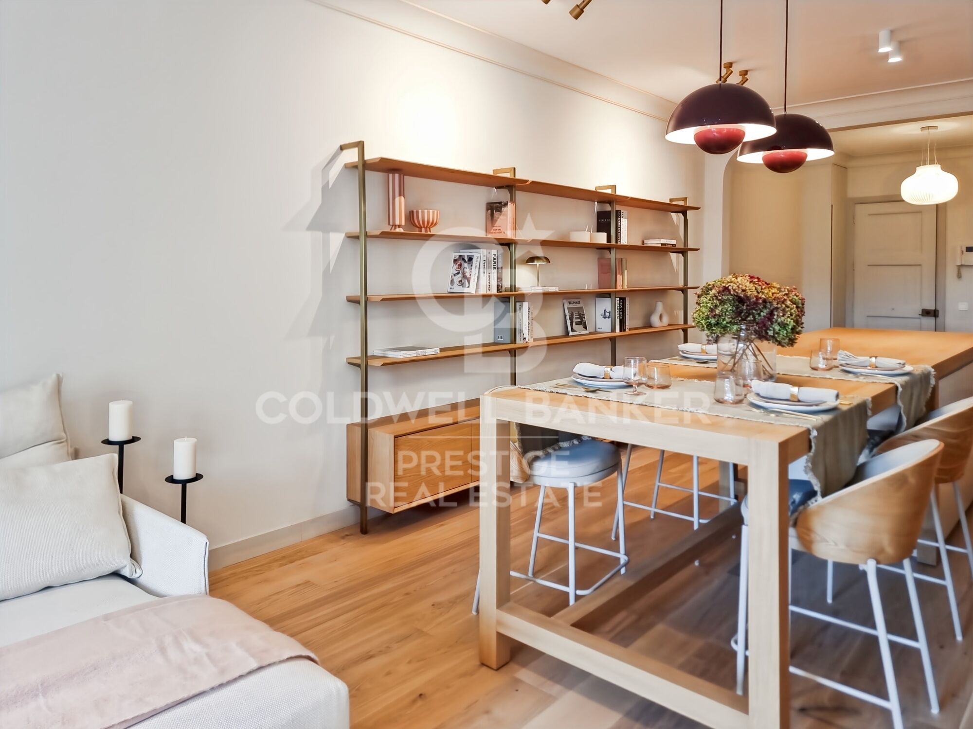 Hochwertig renovierte Wohnung in der Avenida de Sarrià, nur wenige Schritte von Francesc Macià entfernt,Barcelona