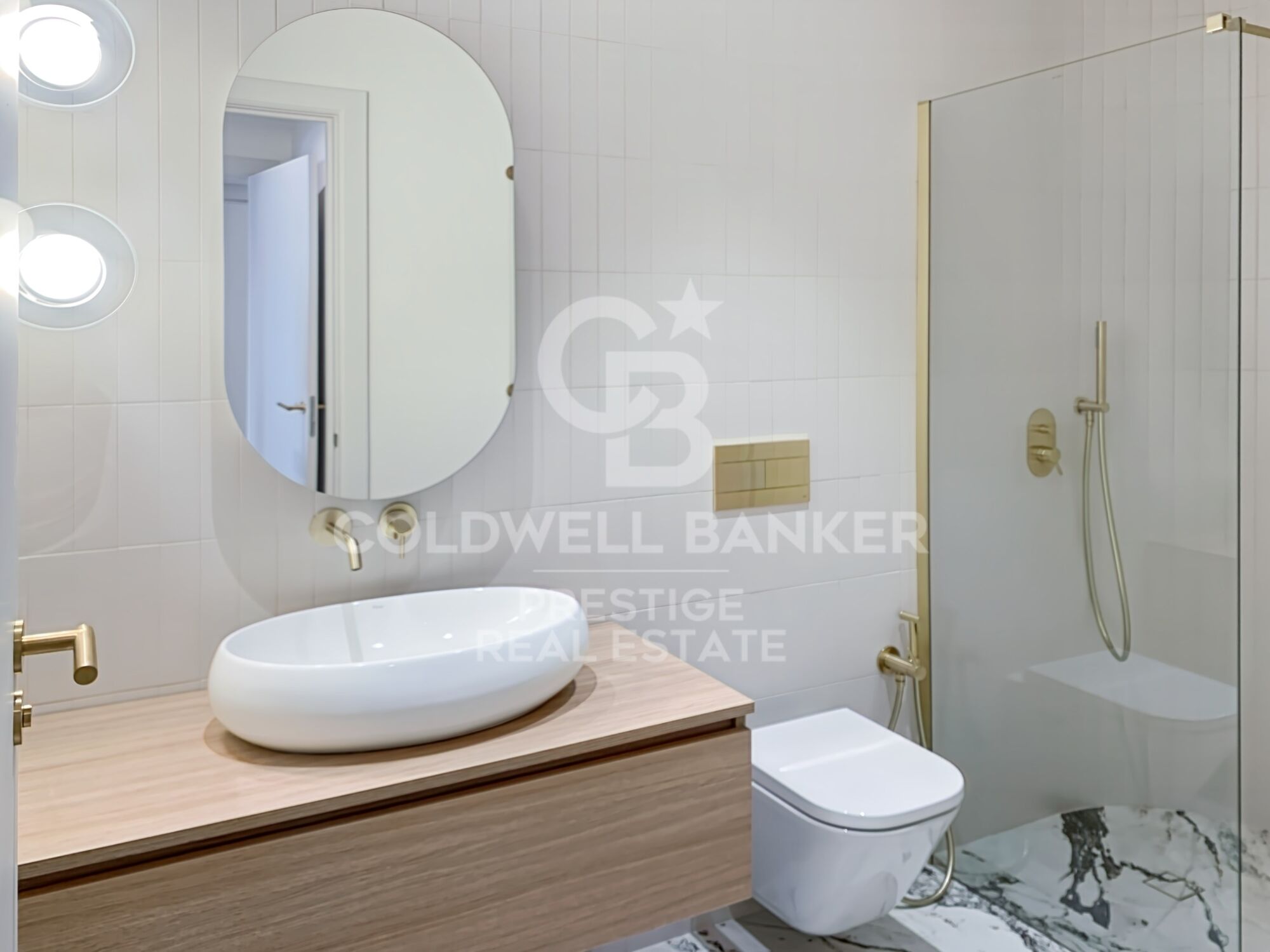 Hochwertig renovierte Wohnung in der Avenida de Sarrià, nur wenige Schritte von Francesc Macià entfernt,Barcelona