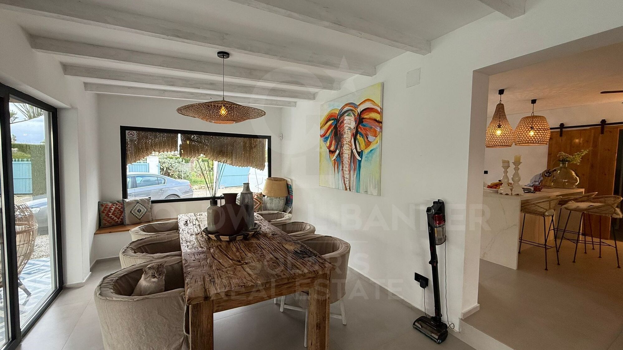 Exclusive 6-bedroom villa just minutes from Arenal Beach in Jávea