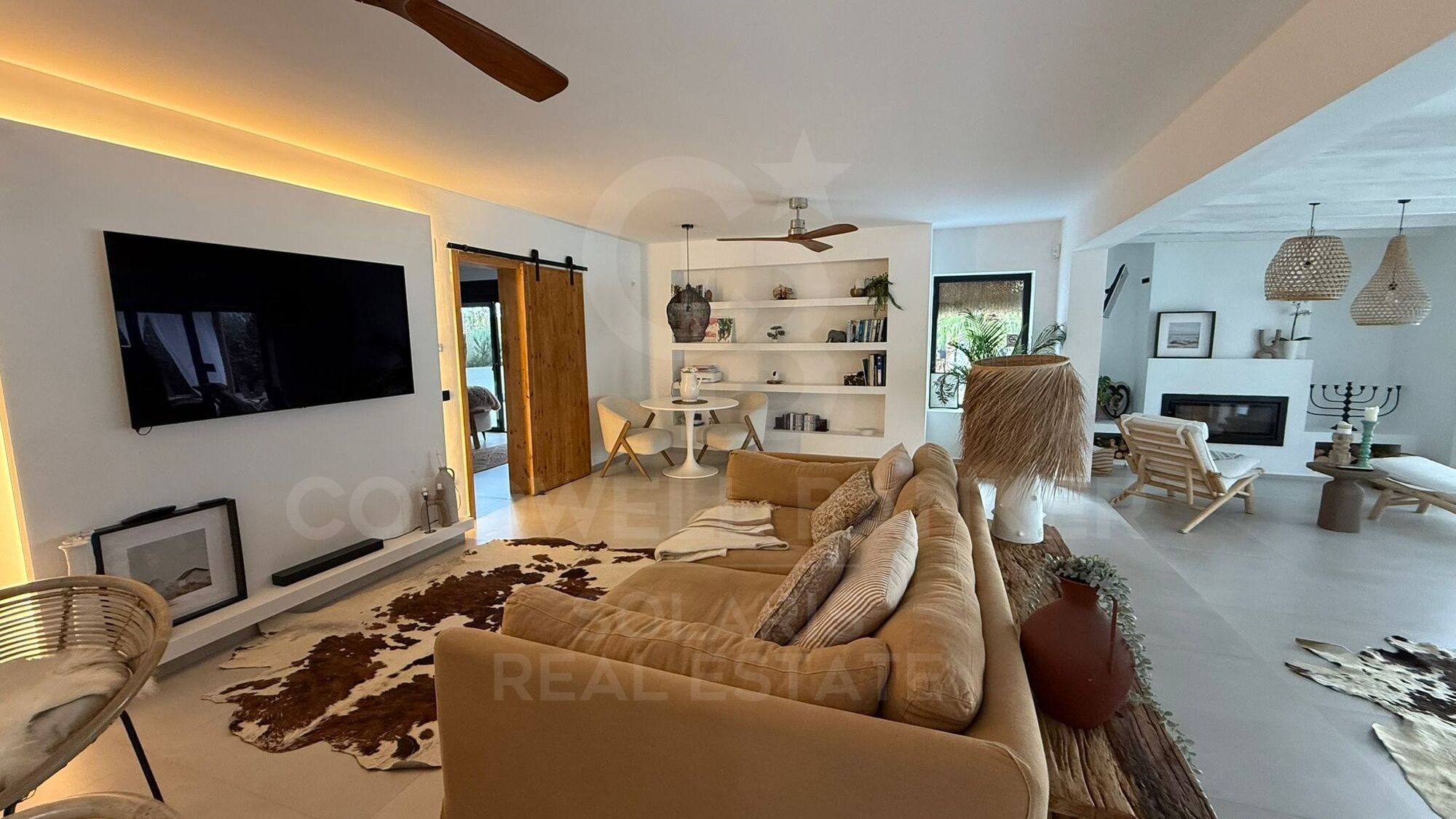 Exclusiva villa de 6 dormitorios a pocos minutos de la Playa del Arenal en Jávea