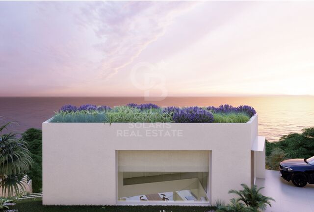 Terrain exclusif avec licence pour un projet de logement à deux étages avec vue sur la mer, Dénia Les Rotes