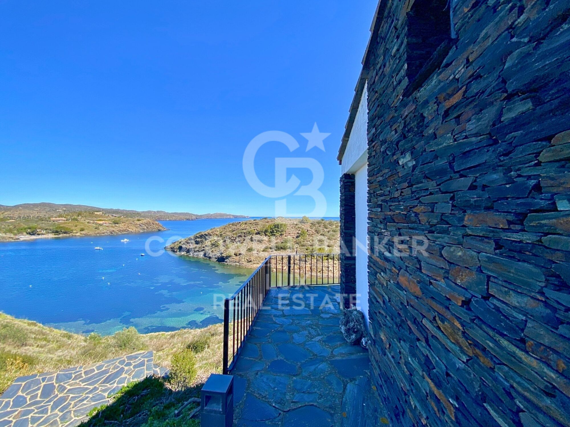 Waterfront property in Cadaqués with sea views, unique in Europe