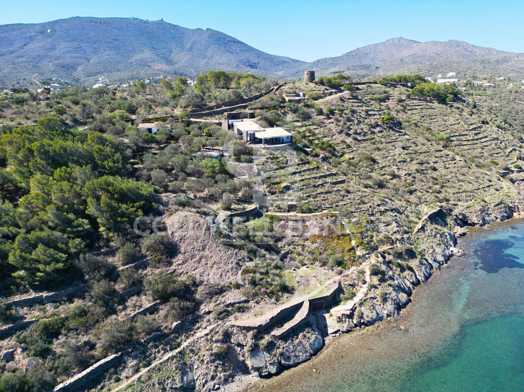 Propriété à Cadaqués pied dans l'eau et vue mer, unique en Europe