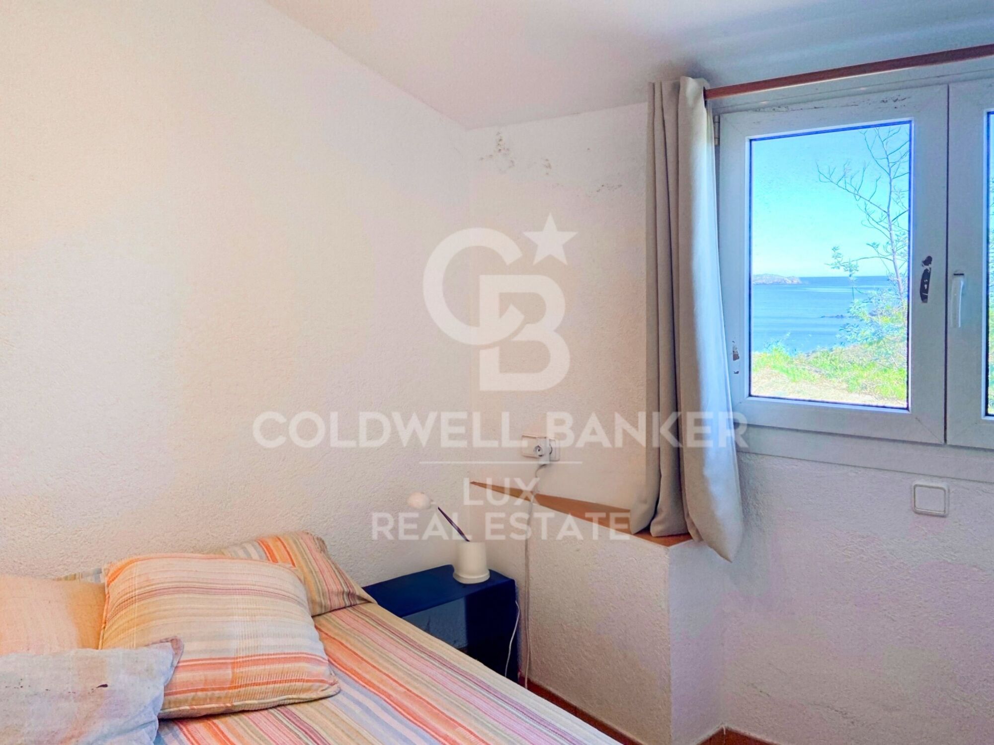 Propriété à Cadaqués pied dans l'eau et vue mer, unique en Europe