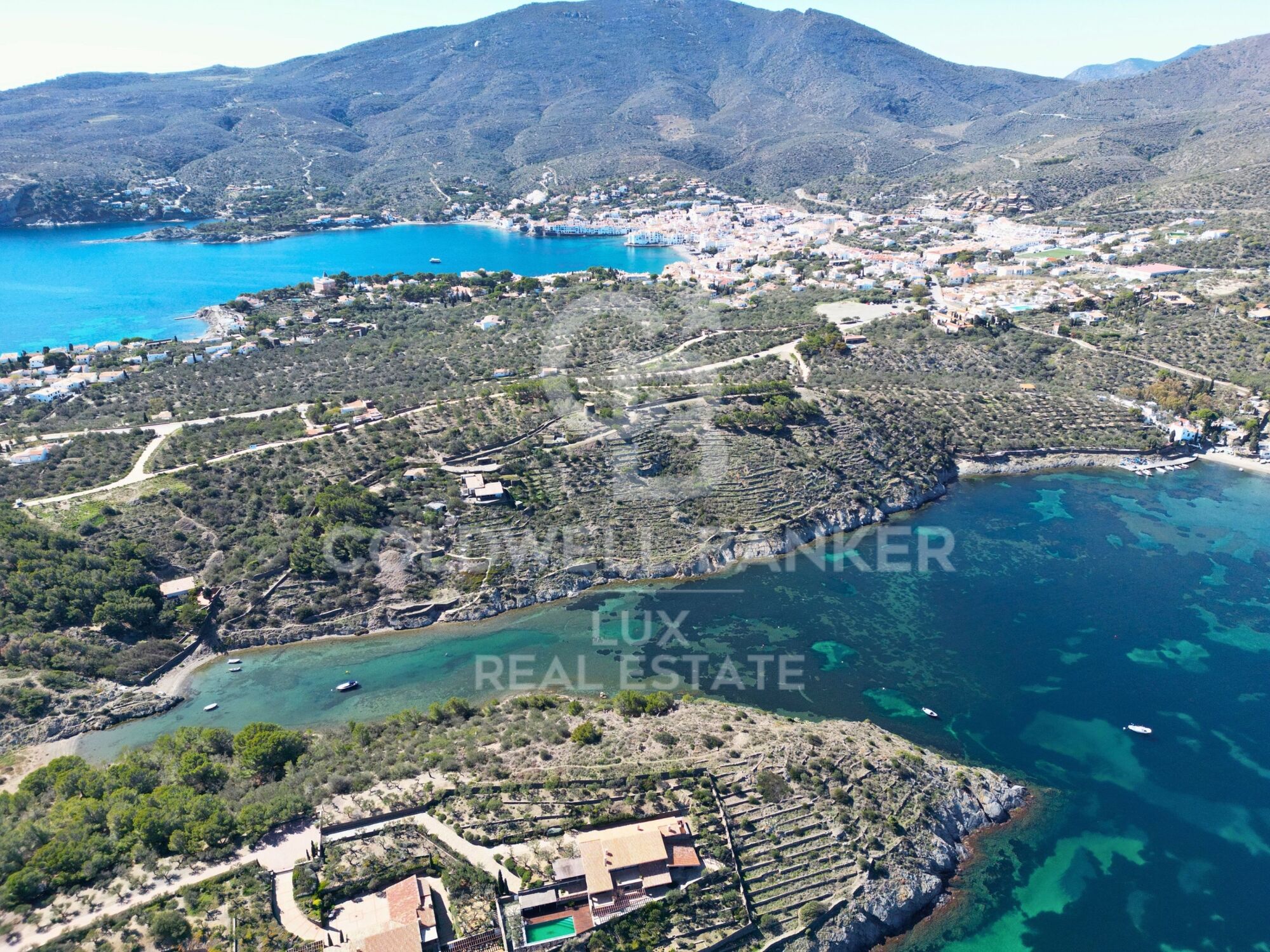 Immobilie direkt am Wasser in Cadaqués mit Meerblick, einzigartig in Europa