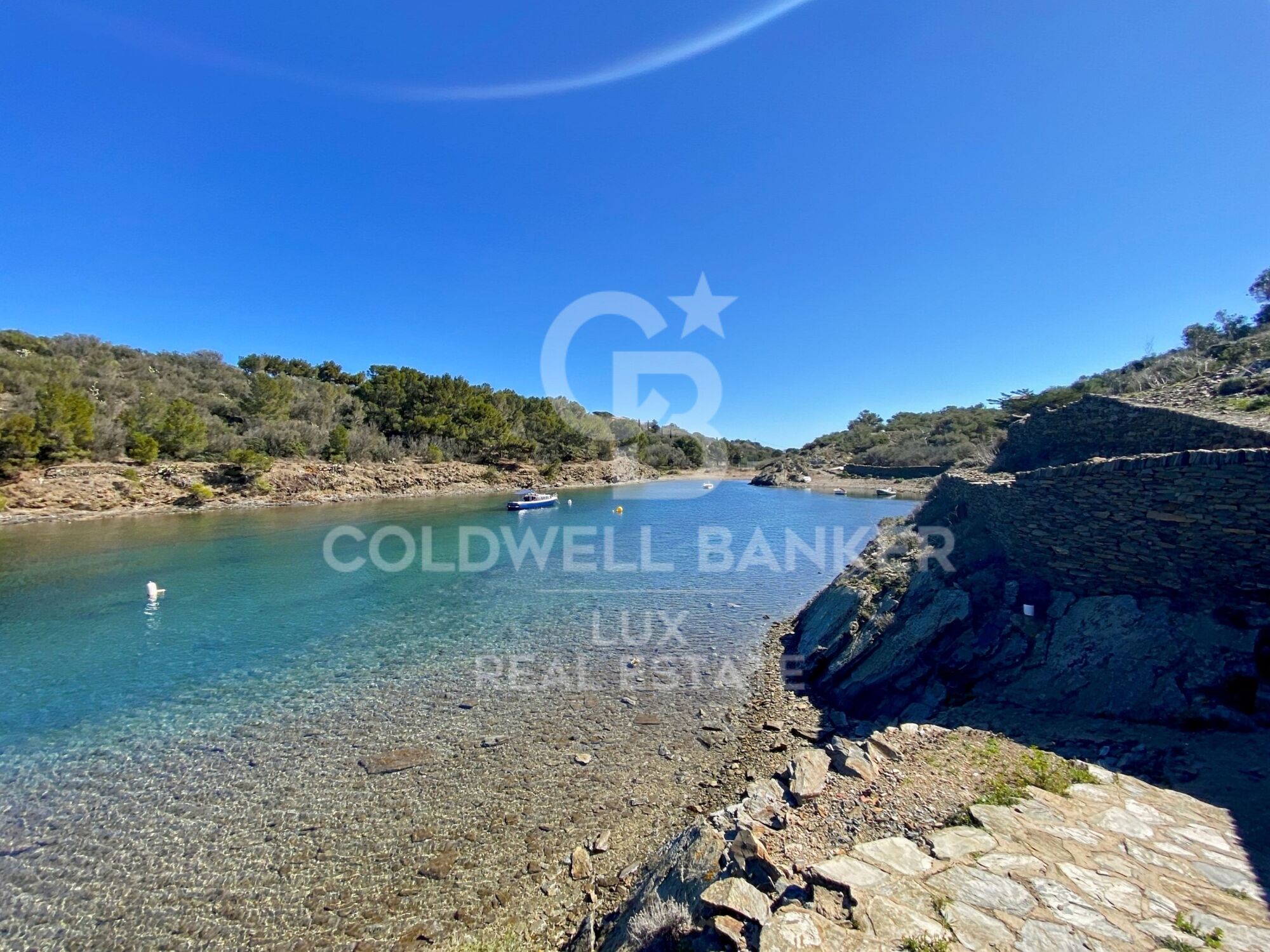 Immobilie direkt am Wasser in Cadaqués mit Meerblick, einzigartig in Europa