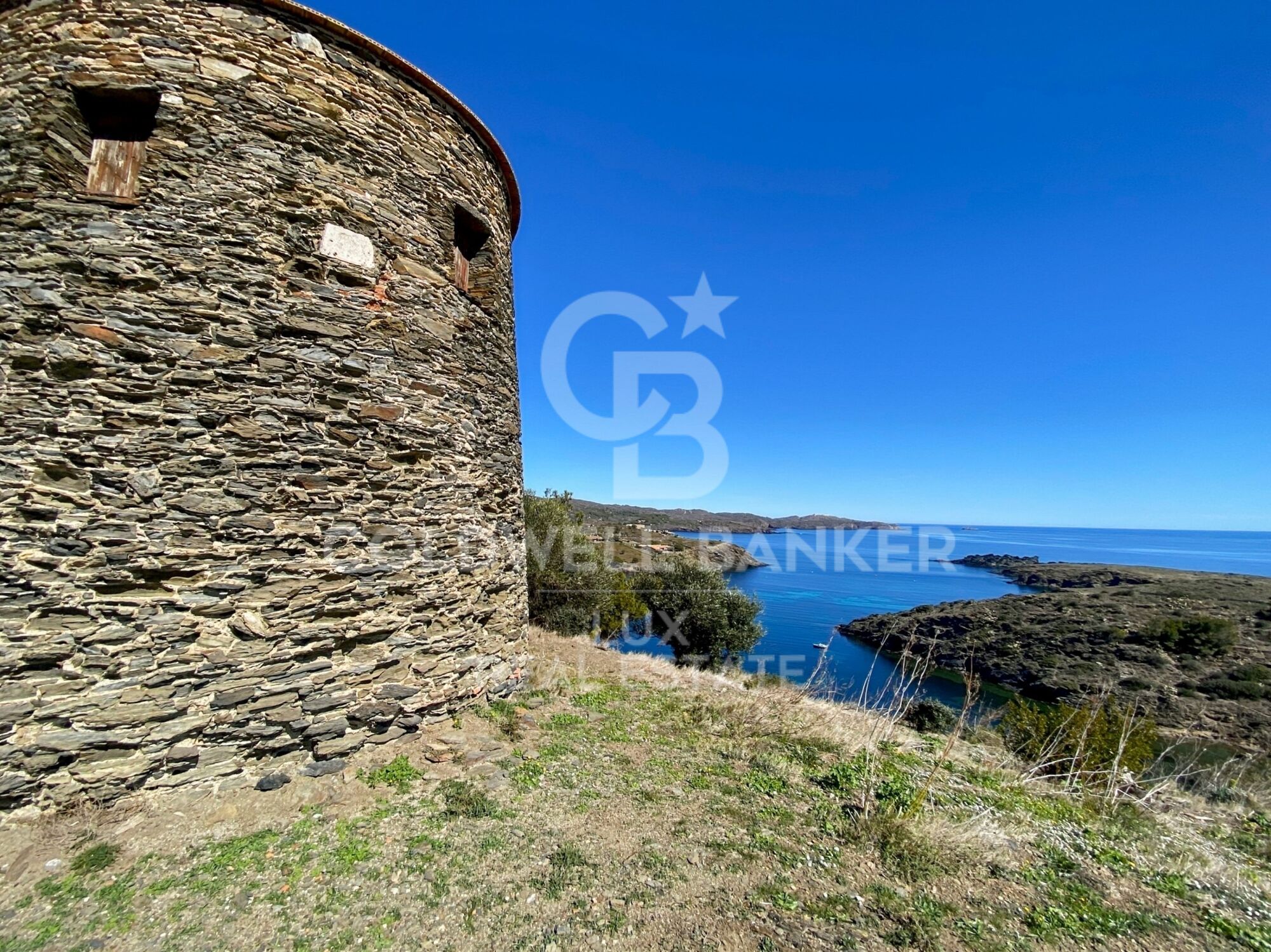 Propriété à Cadaqués pied dans l'eau et vue mer, unique en Europe