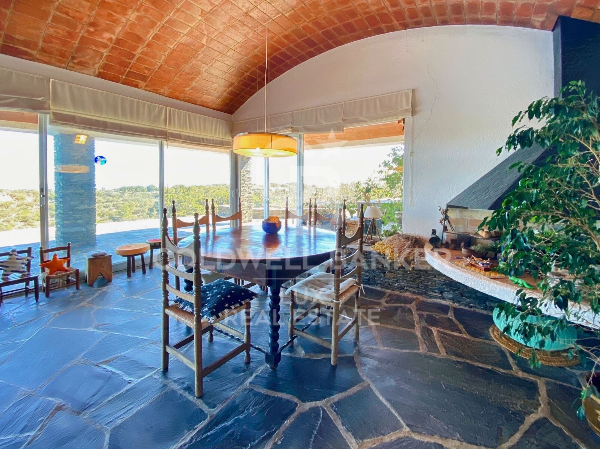 Waterfront property in Cadaqués with sea views, unique in Europe