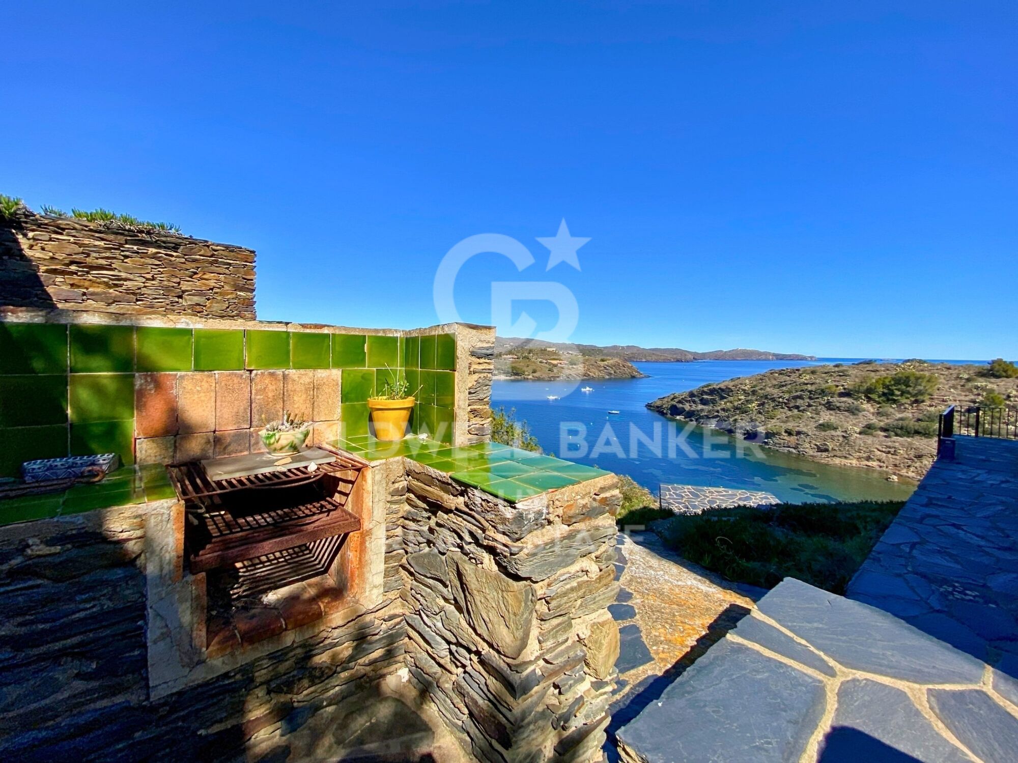 Waterfront property in Cadaqués with sea views, unique in Europe