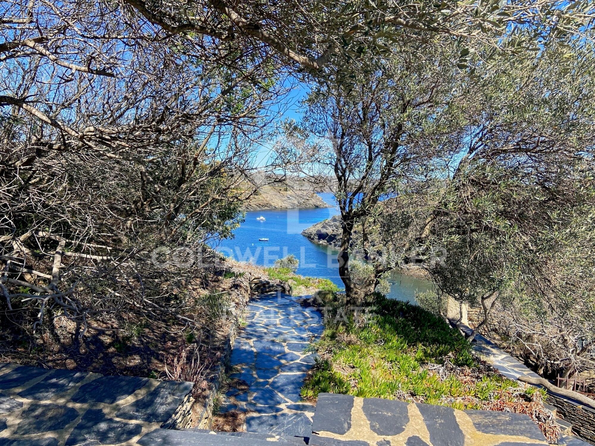 Waterfront property in Cadaqués with sea views, unique in Europe