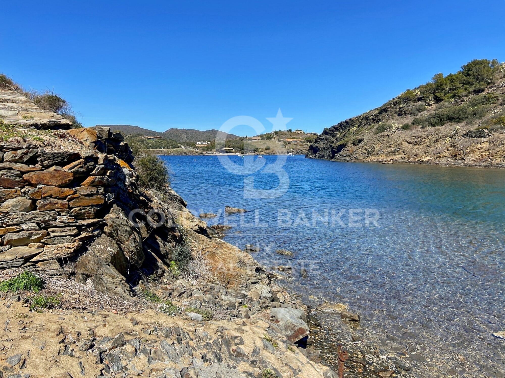 Waterfront property in Cadaqués with sea views, unique in Europe