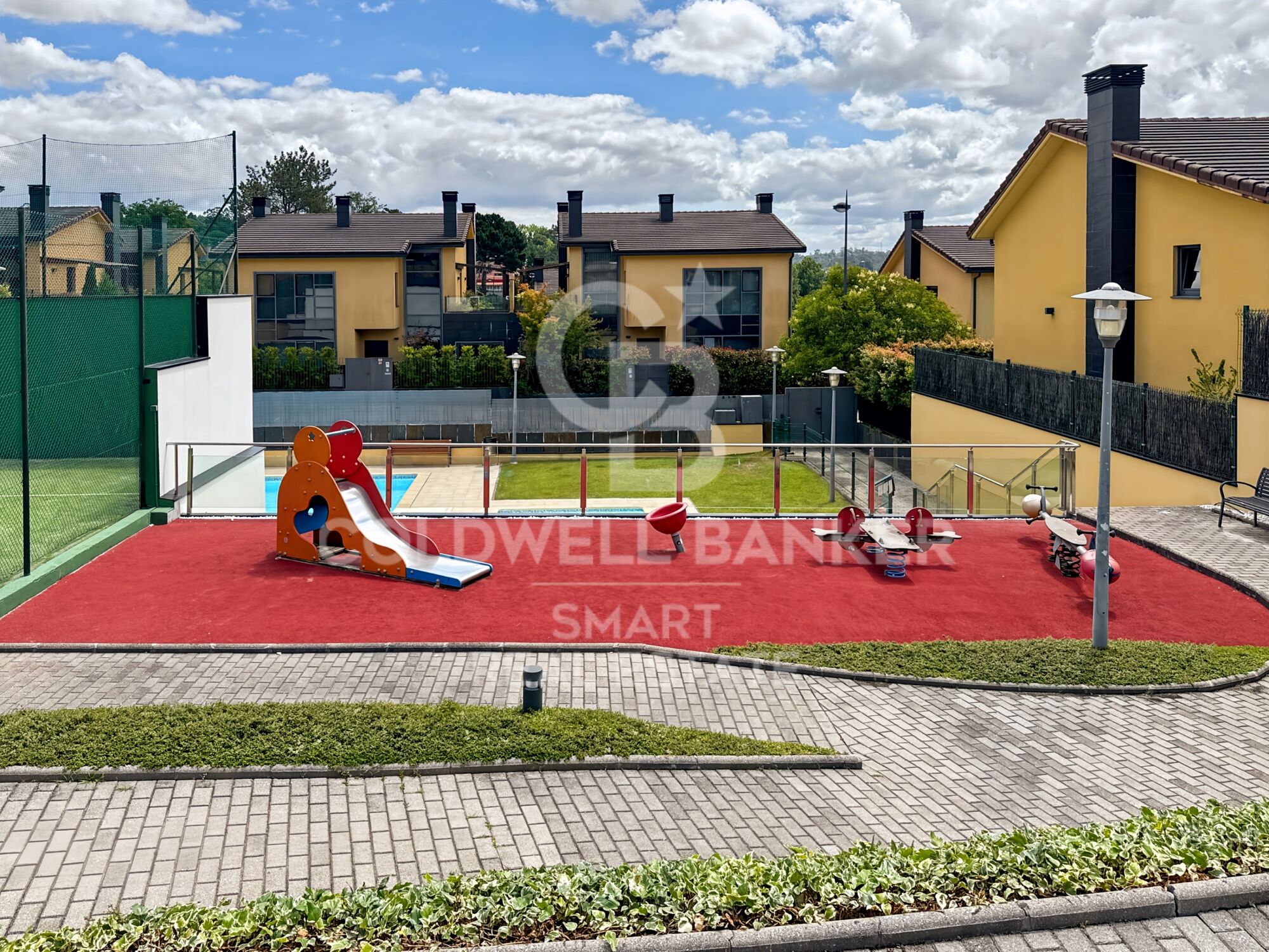 Obra nueva al lado del Club de Tenis de Oleiros