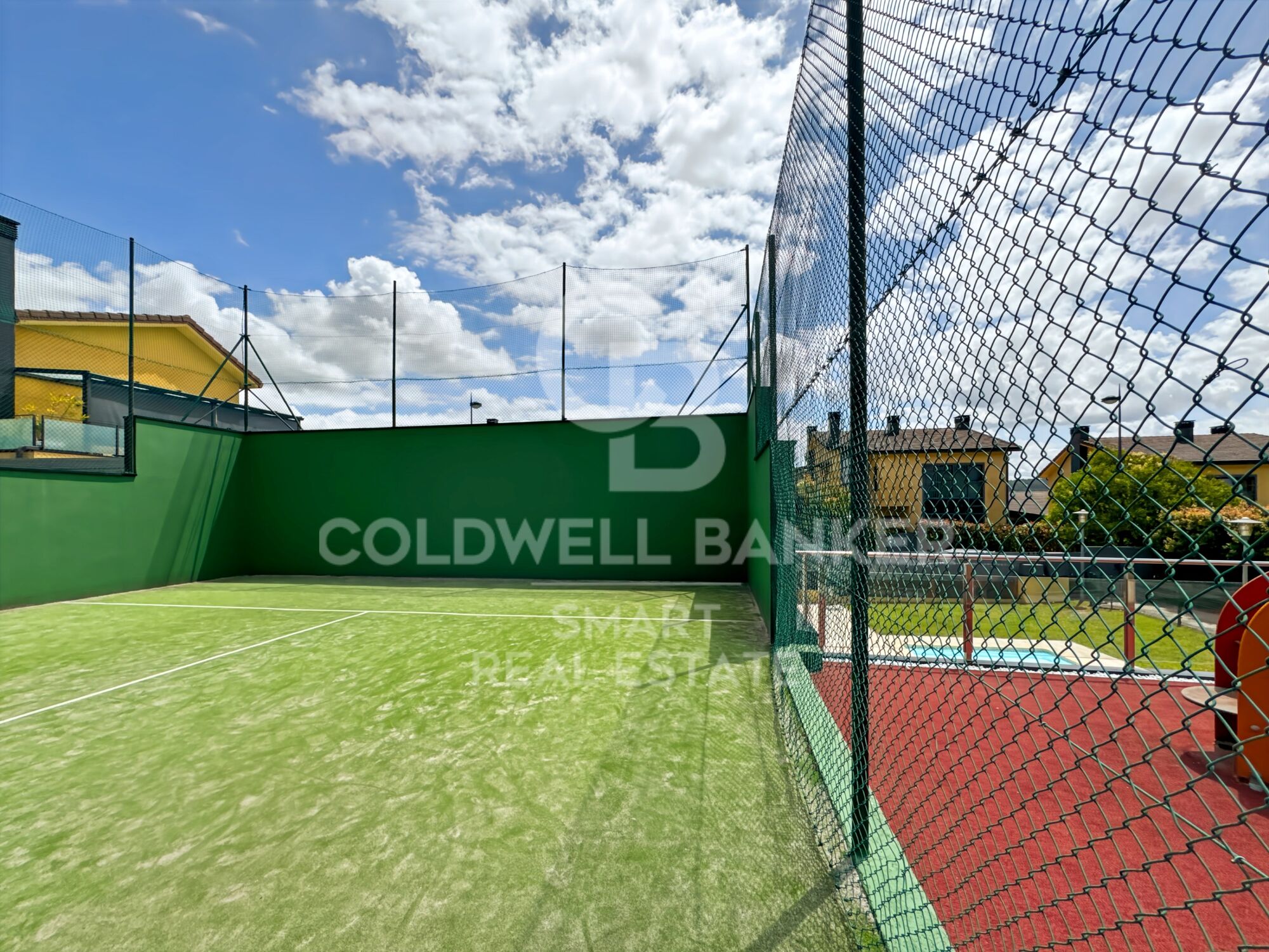 Obra nueva al lado del Club de Tenis de Oleiros